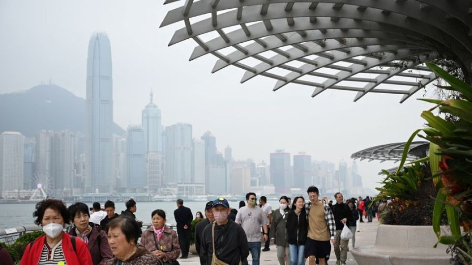 How can Hong Kong seize economic opportunities while addressing climate change?