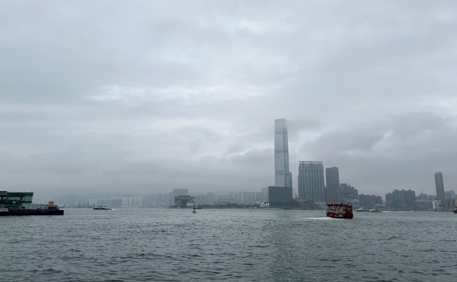 Can electric vehicles steer Hong Kong towards better air quality?